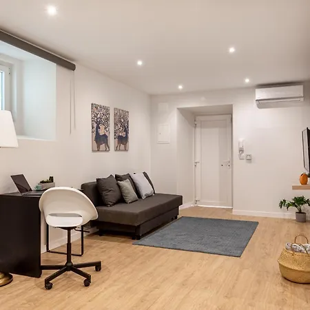 Ajuda Charm With Garden Лиссабон