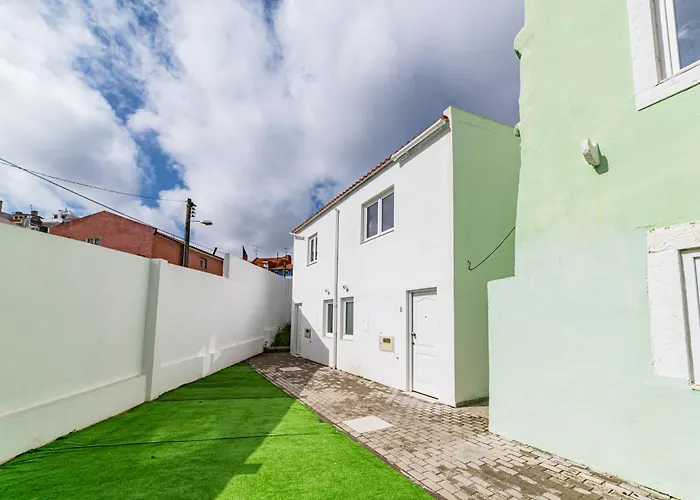 Ajuda Charm With Garden *